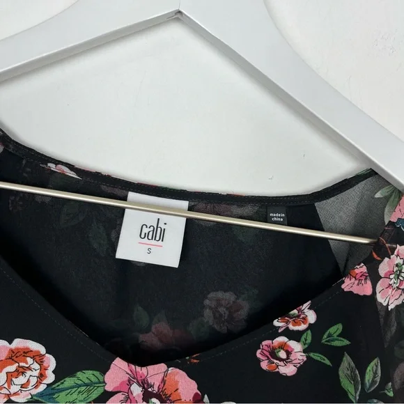 cabi Floral Blouse - Picture 3 of 9